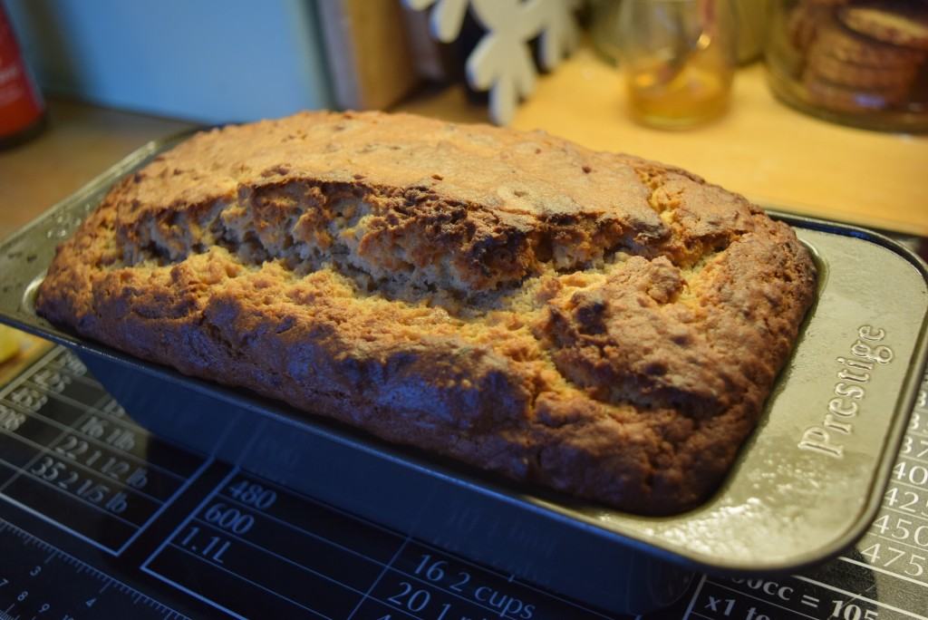 Bramley-apple-loaf-cake-recipe-lucyloves-foodblog