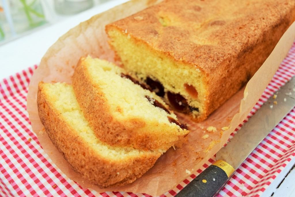 Cherry-cake-lucyloves-foodblog