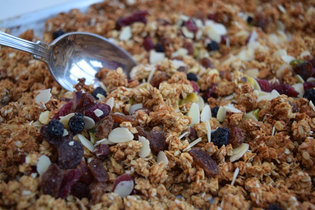 Peanut-butter-honey-granola-lucyloves-foodblog