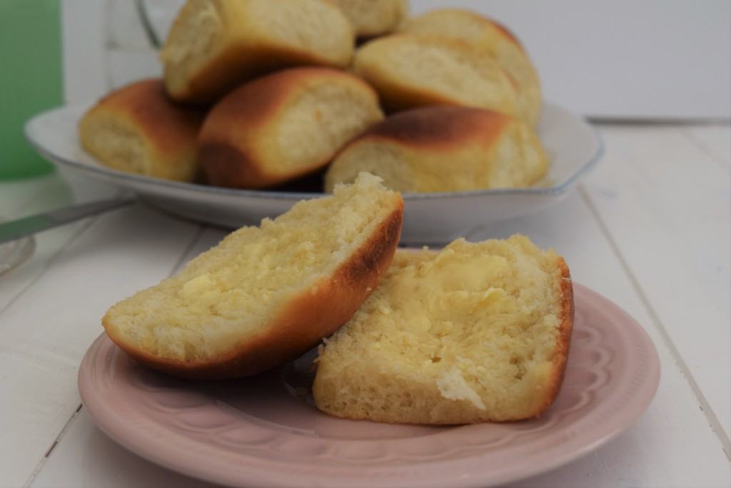 One-hour-bread-rolls-lucyloves-foodblog