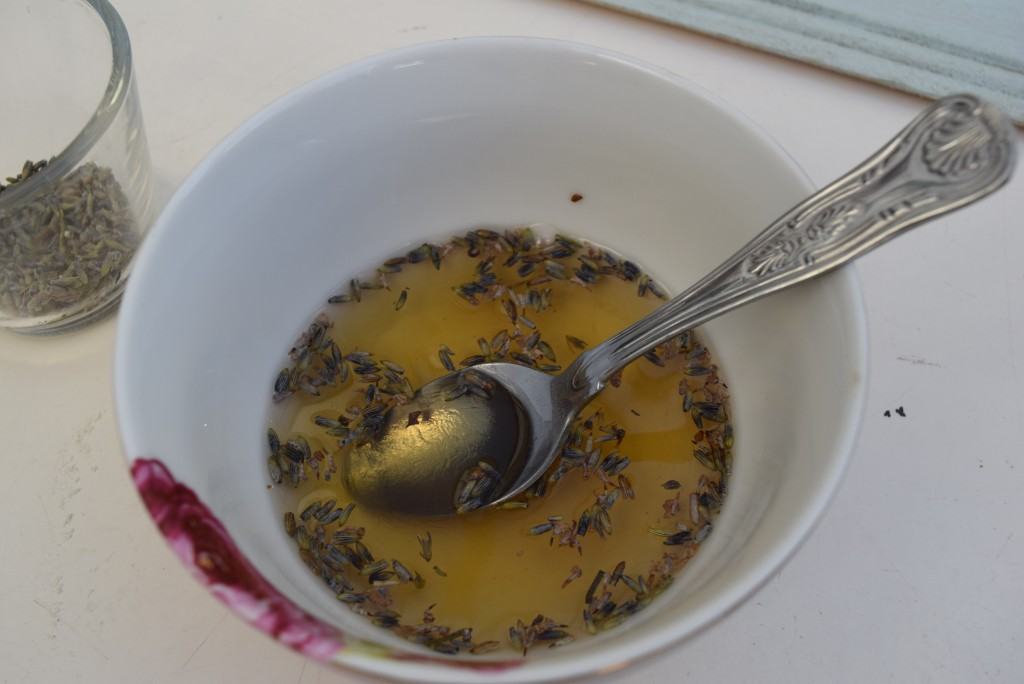 Lavender-honey-collins-lucyloves-foodblog