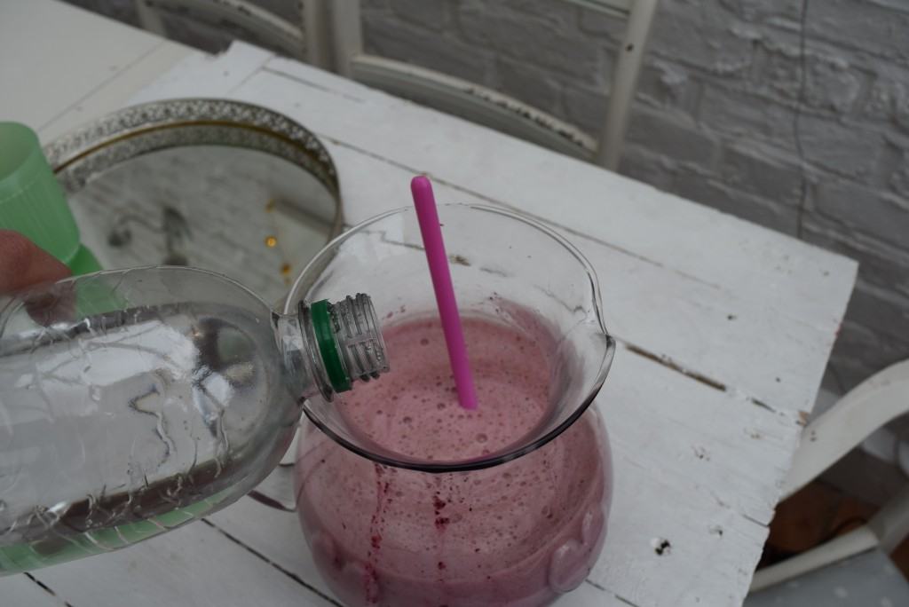 Blueberry-vodka-lemonade-lucyloves-foodblog