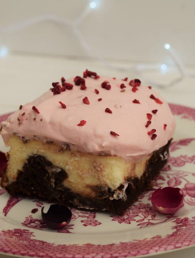 Raspberry-cheesecake-brownie-recipe-lucyloves-foodblog