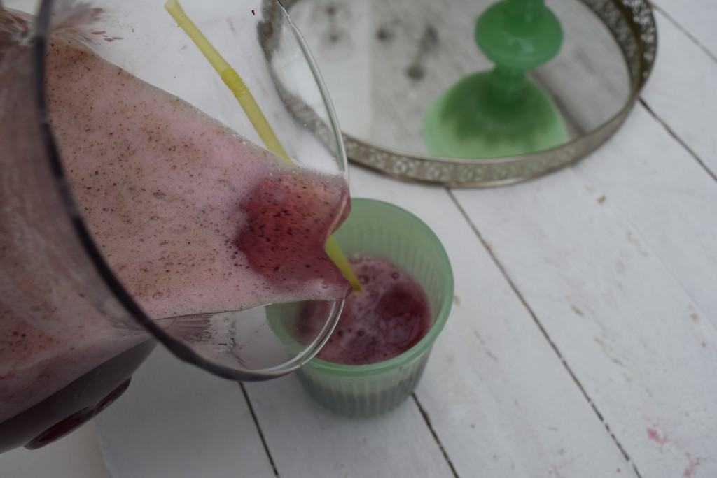 Blueberry-vodka-lemonade-lucyloves-foodblog