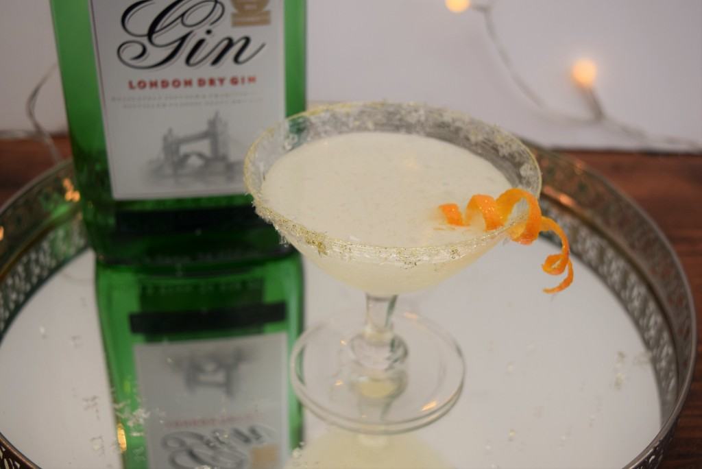 Frosty-christmas-eve-cocktail-lucyloves-foodblog