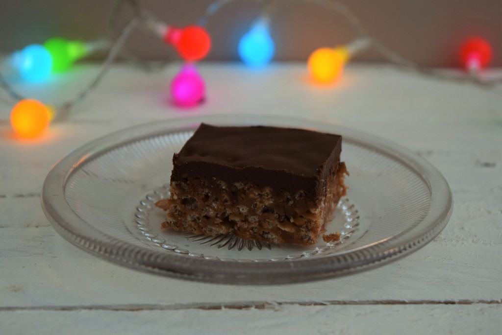 Mars-bar-krispie-slab-recipe-lucyloves-foodblog