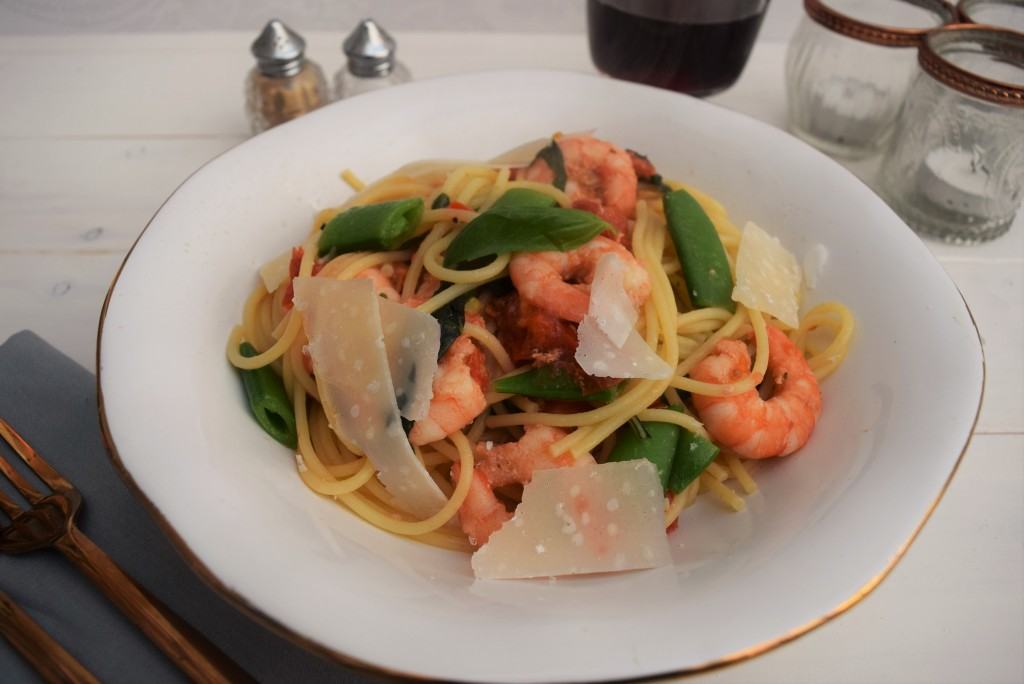 Prawn-chilli-basil-pasta-recipe-lucyloves-foodblog