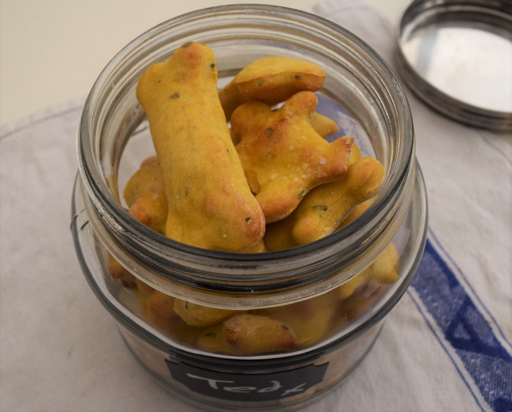 Carrot-dog-treats-recipe-lucyloves-foodblog