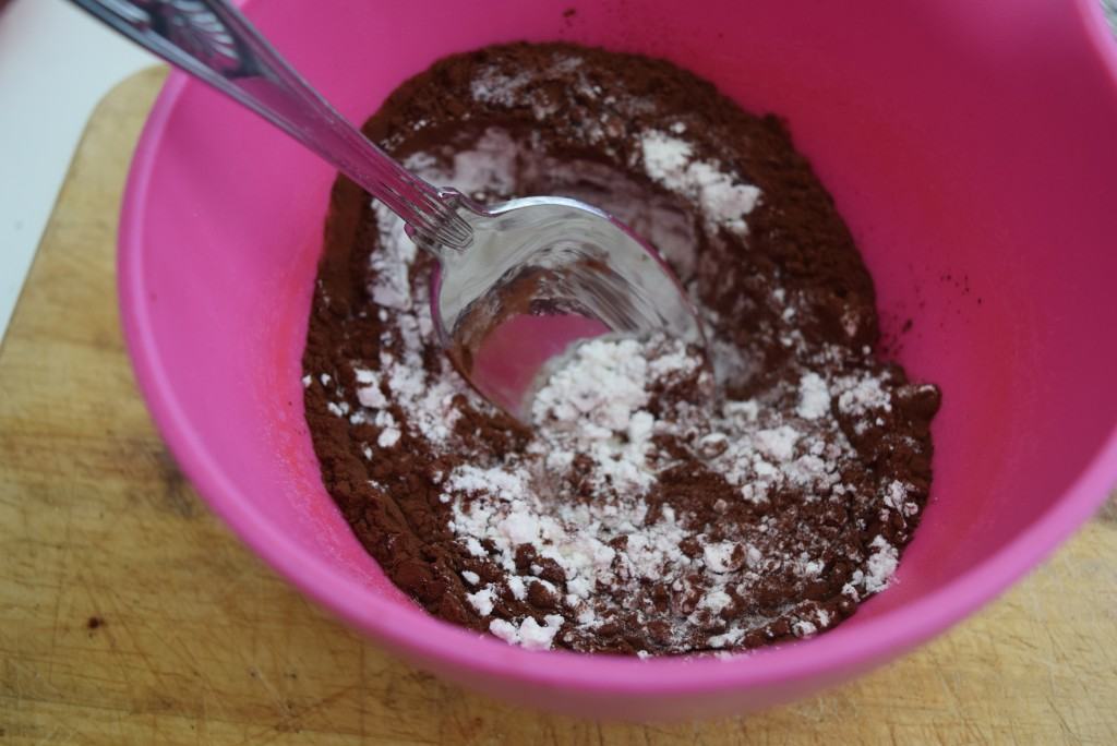 Fudgy-chocolate-mug-cake-recipe-lucyloves-foodblog