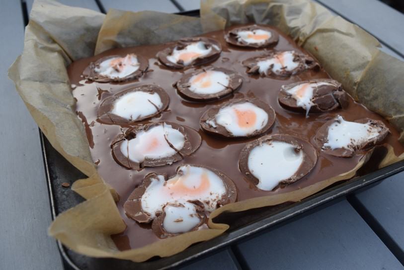 Creme-egg-caramel-shortbread-recipe-lucyloves-foodblog