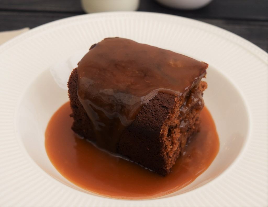 Sticky-toffee-pudding-recipe-lucyloves-foodblog