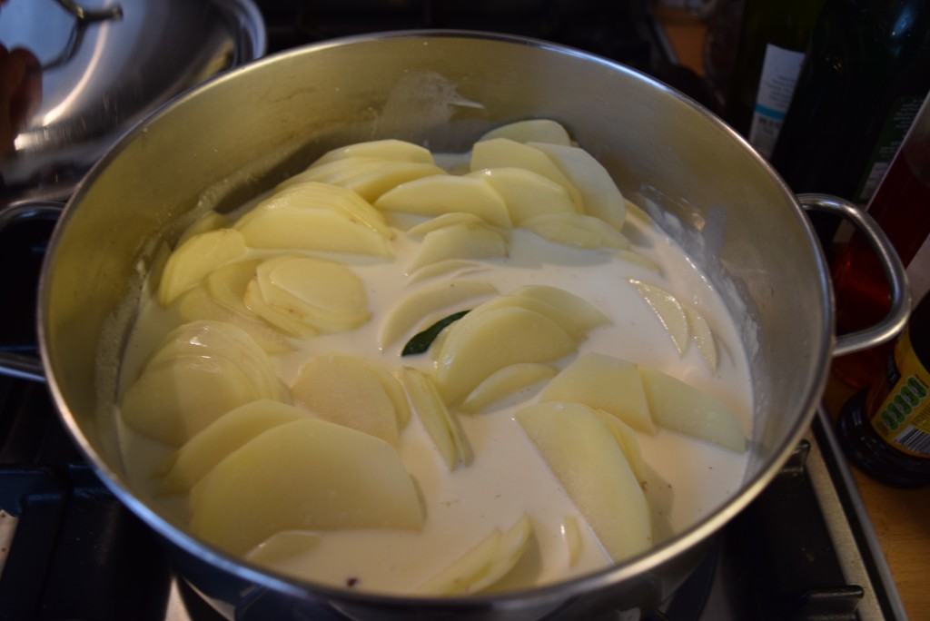 seasonally-flavoured-potato-gratin-recipe-lucyloves-foodblog