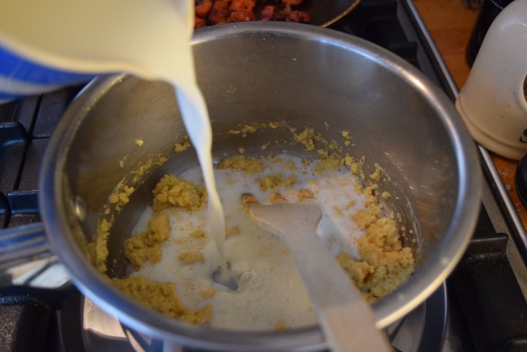 Chorizo-mac-and-cheese-recipe-lucyloves-foodblog