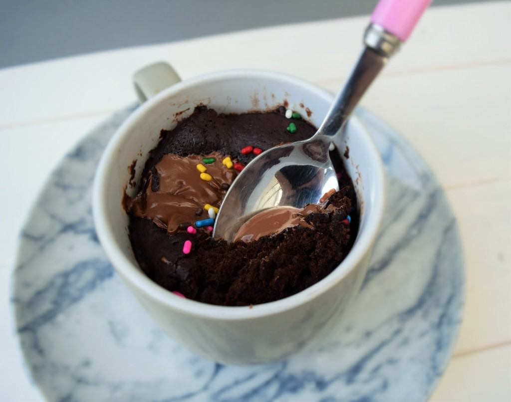 Fudgy-chocolate-mug-cake-lucyloves-foodblog
