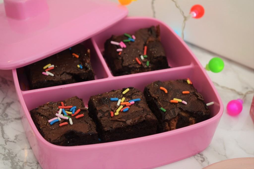 Chocolate-stuffed-brownies-lucyloves-foodblog