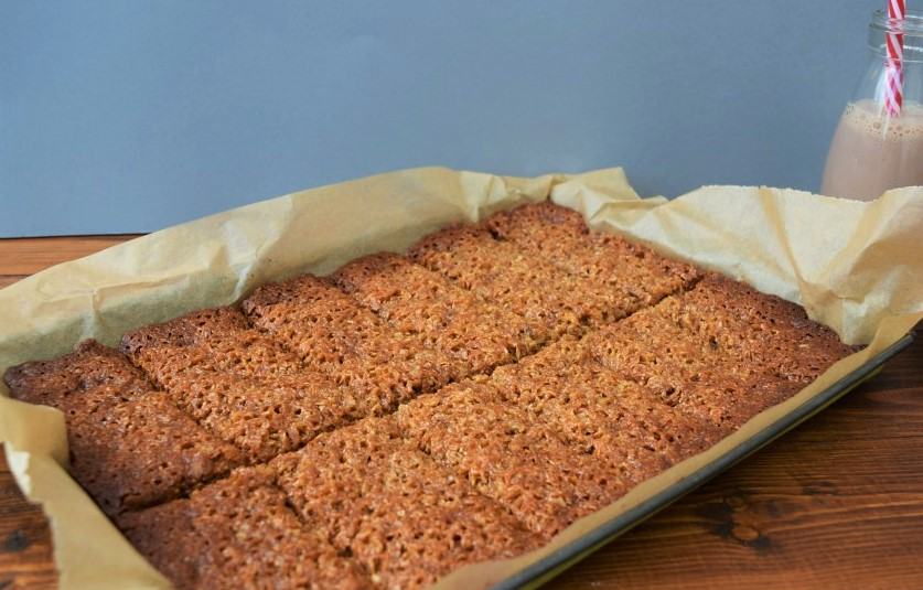 Ginger-coconut-flapjack-recipe-lucyloves-foodblog