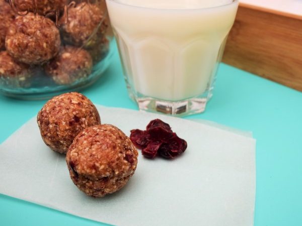Date-cranberry-power-balls-lucyloves-foodblog