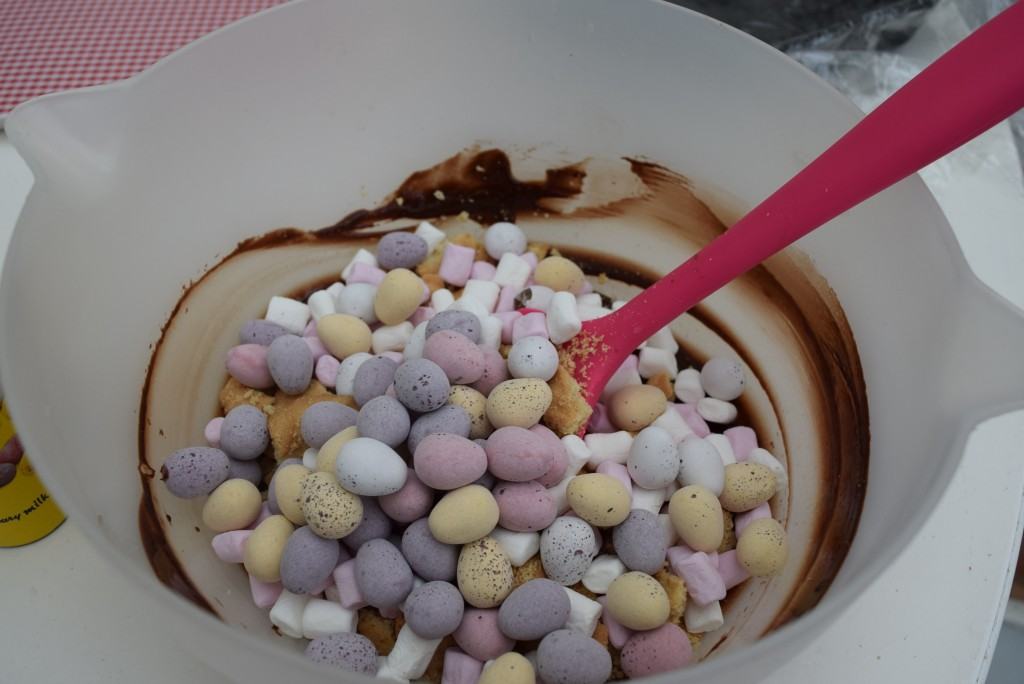 Easter-rocky-road-lucyloves-foodblog