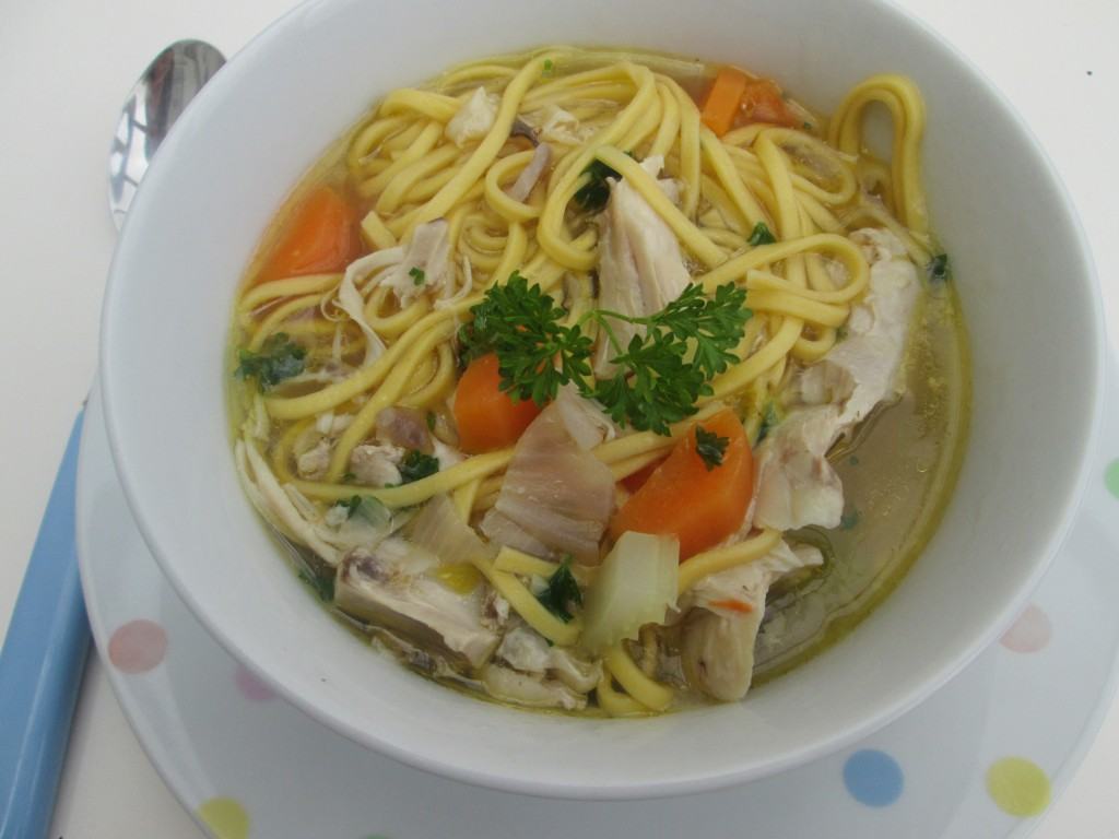 Chicken-noodle-soup-lucyloves-foodblog