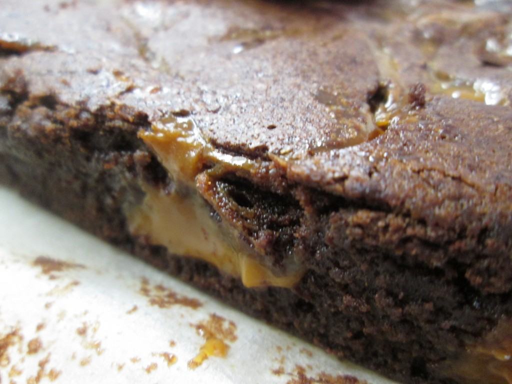 Salted-dulce-de-leche-brownies-lucyloves-foodblog