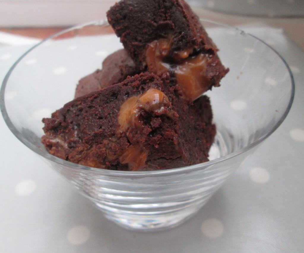 Salted-caramel-brownies-lucyloves-foogblog