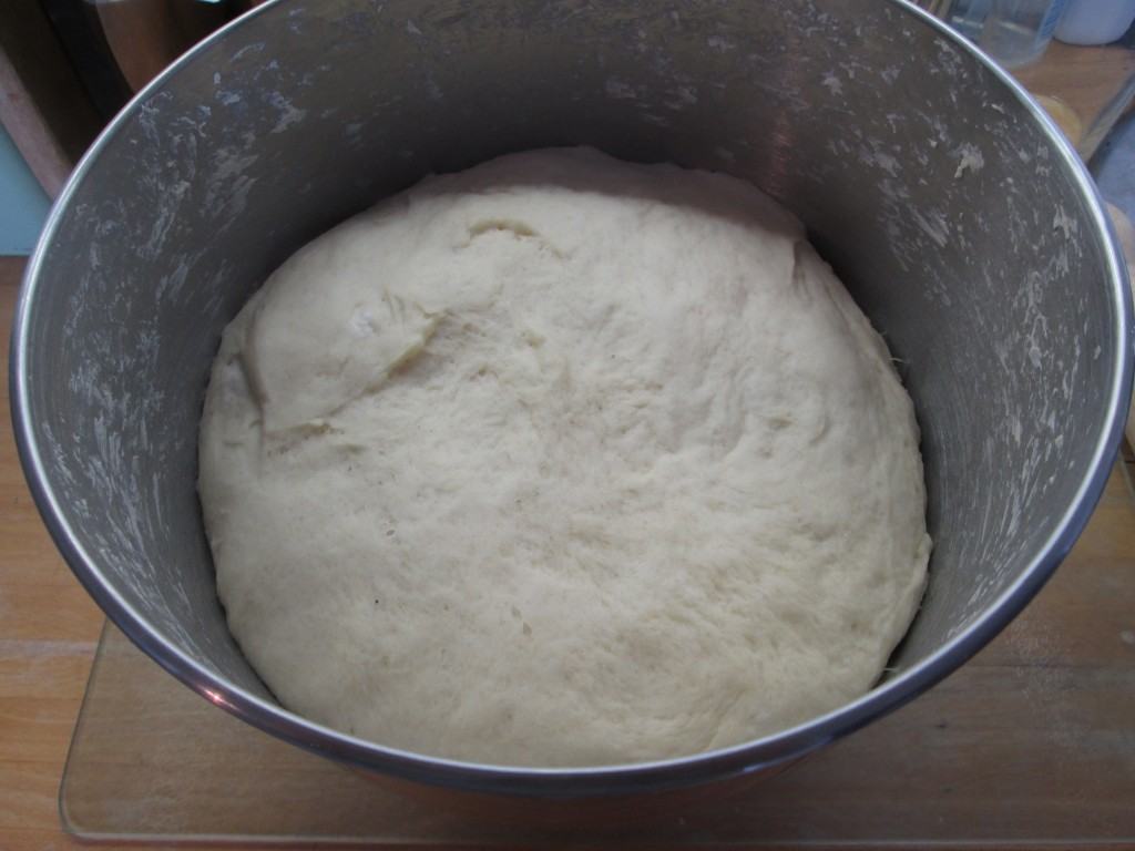 Simple-pizza-dough-lucyloves-foodblog