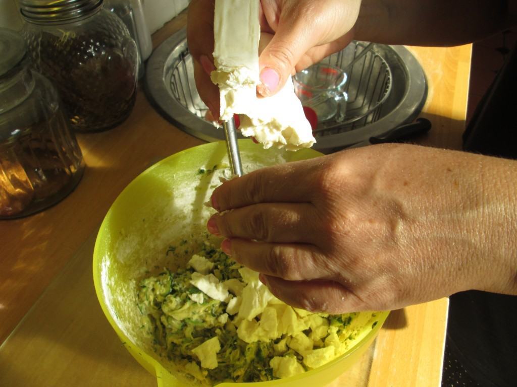 Courgette-feta-fritters-lucyloves-foodblog