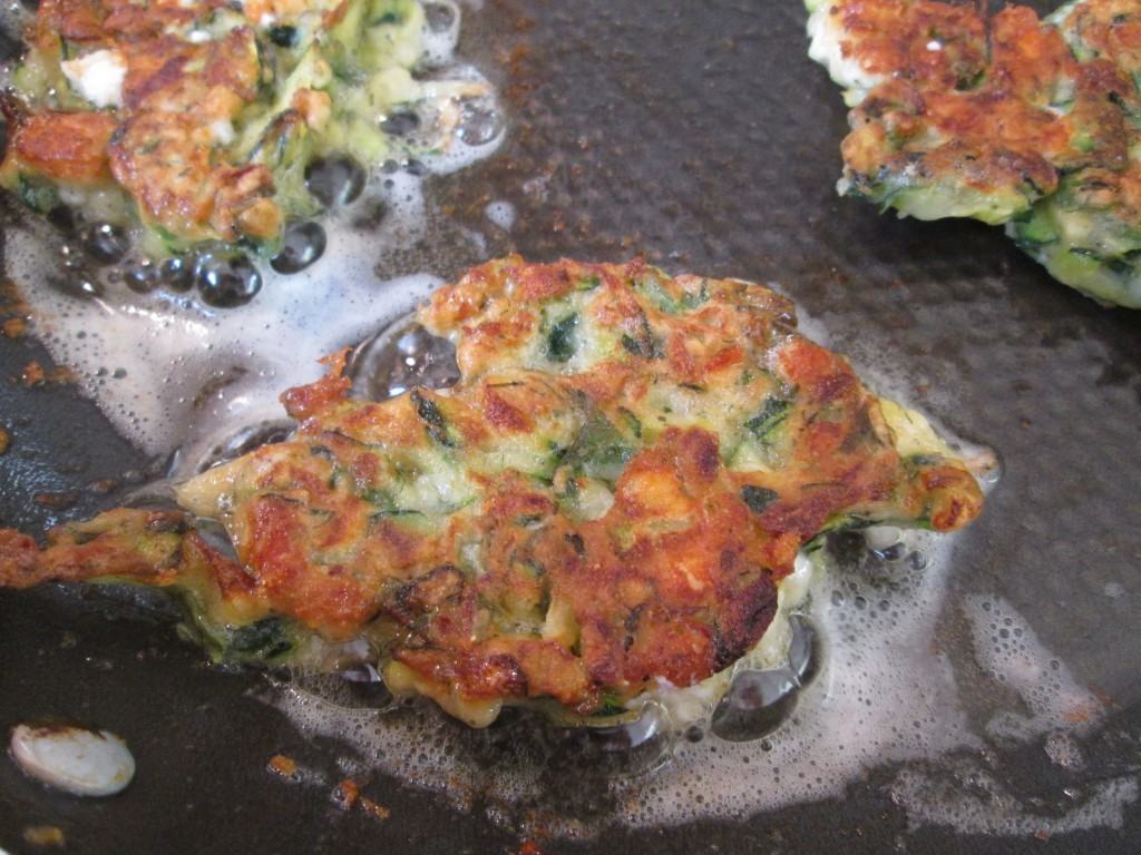 Courgette-feta-fritters-lucyloves-foodblog