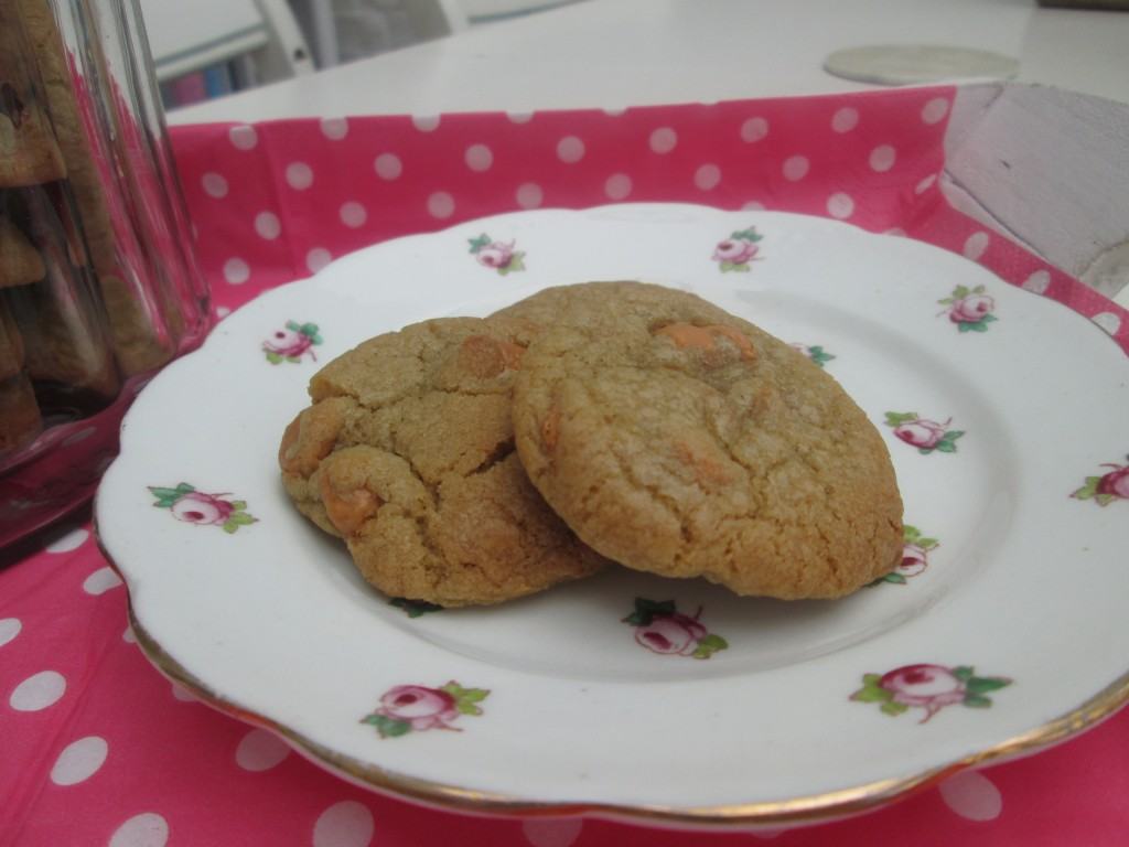 Chocolate-chip-cookie-recipe-lucyloves-foodblog