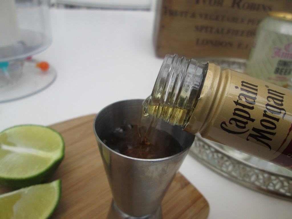 Dark-and-stormy-cocktail-lucyloves-foodblog