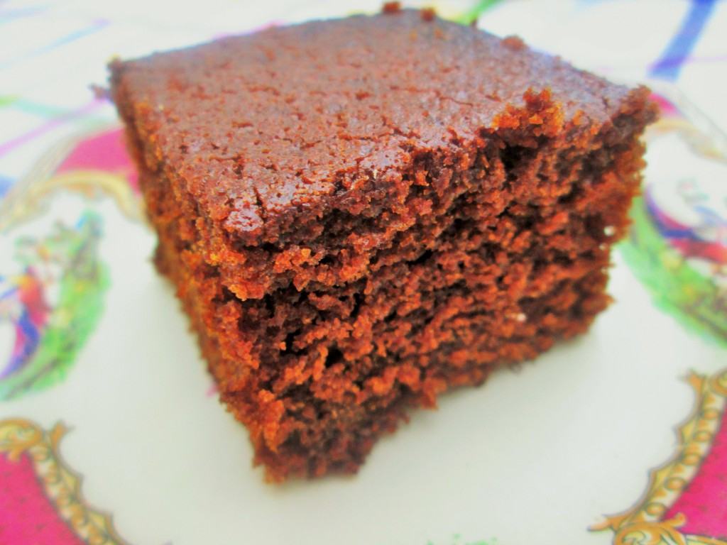Sticky-ginger-cake-lucyloves-foodblog