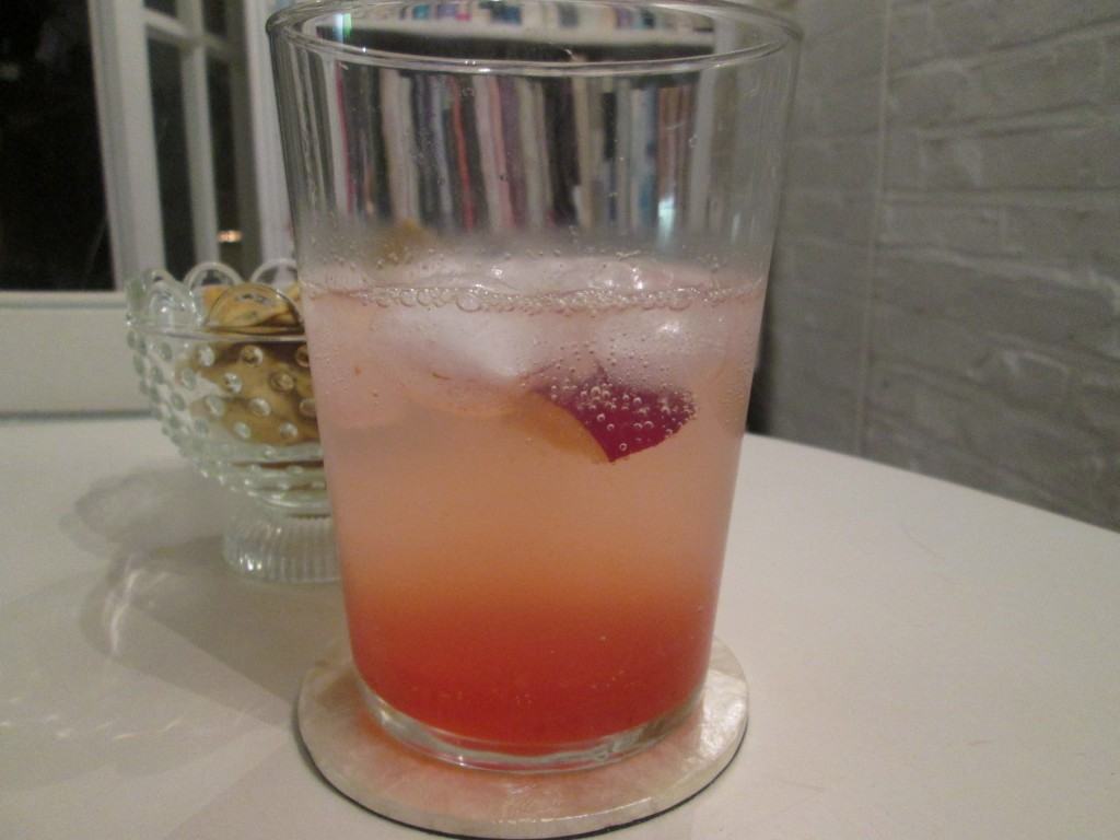 Plum-vodka-spritzer-lucyloves-foodblog