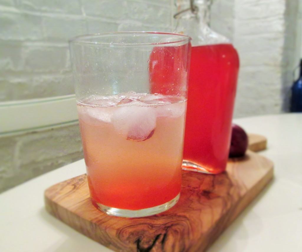 Plum-vodka-spritzer-lucyloves-foodblog