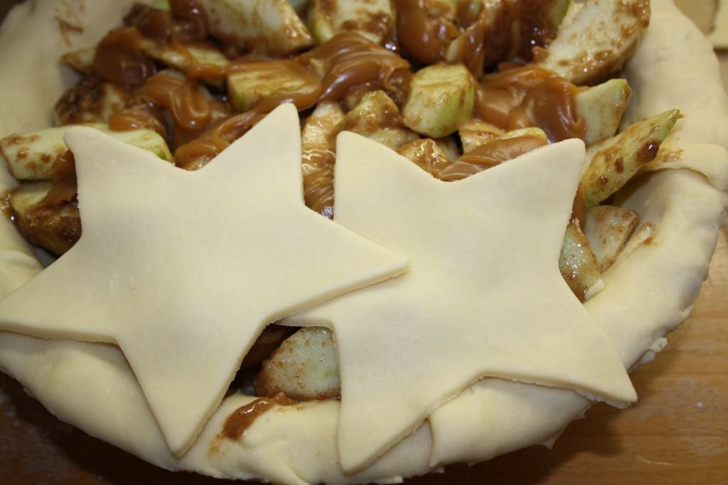 Caramel-apple-pie-lucyloves-foodblog