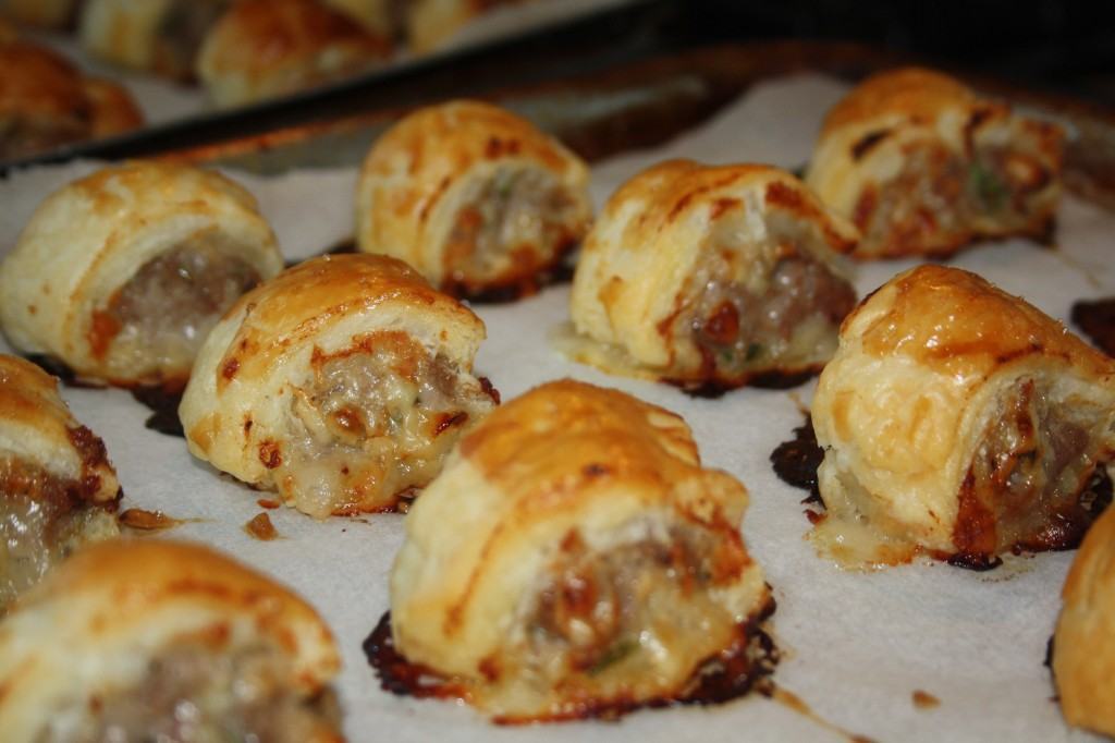 Cocktail-sausage-rolls-lucyloves-foodblog